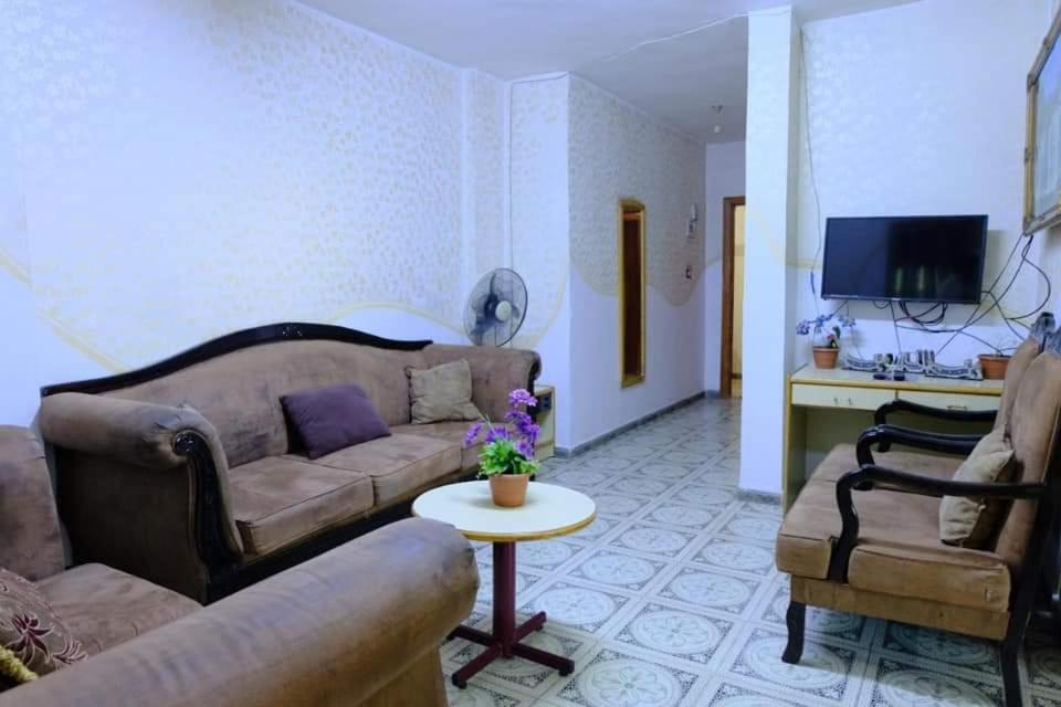 Al Seoudi Furnished Units Daire Zerka Dış mekan fotoğraf